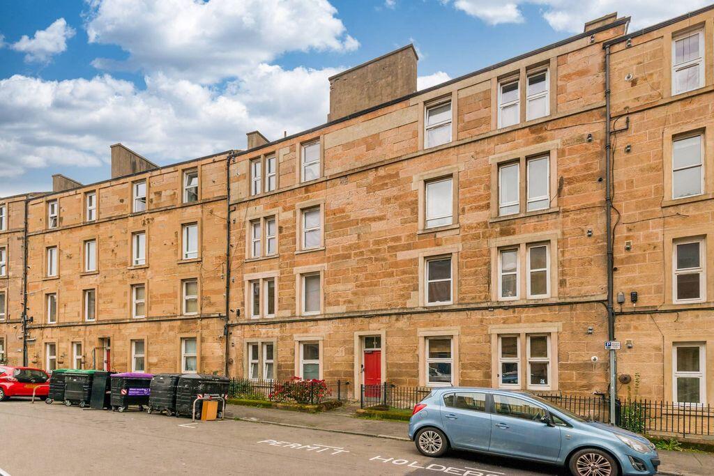 Main image of property: 11/9 Caledonian Crescent, Edinburgh, EH11 2AN