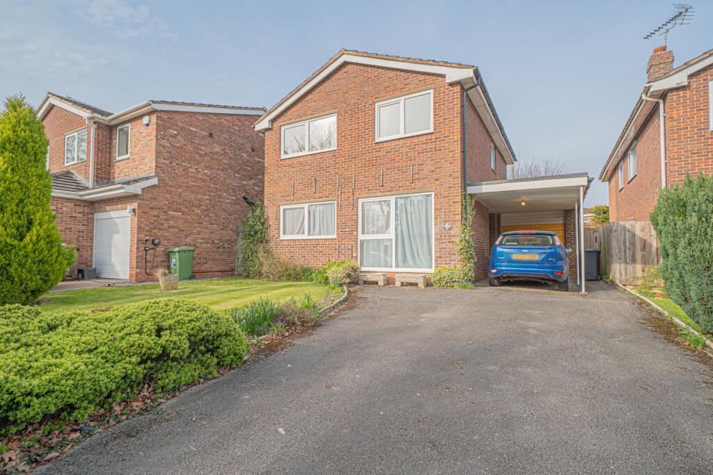 Main image of property: Earlswood Road, Dorridge, B93