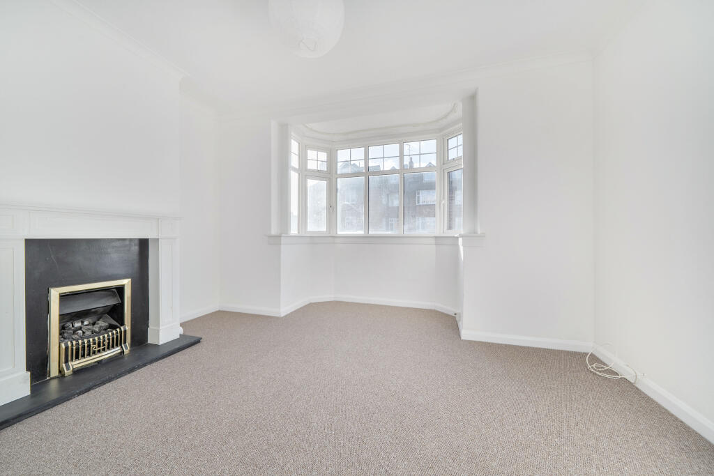 Main image of property: Oakleigh Road North, Whetstone, London, Greater London, N20
