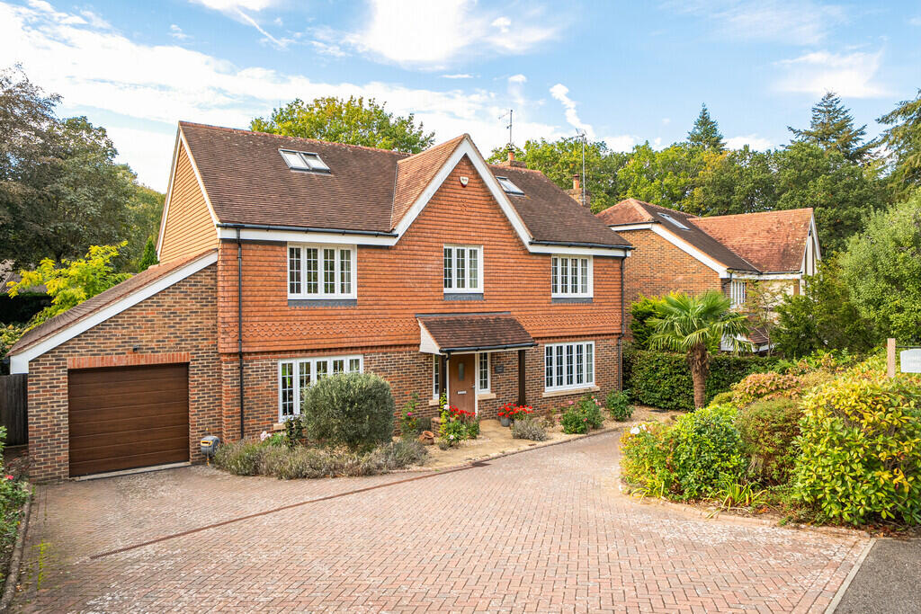 5-bed detached on Storrington - outskirts of the village, £950,000