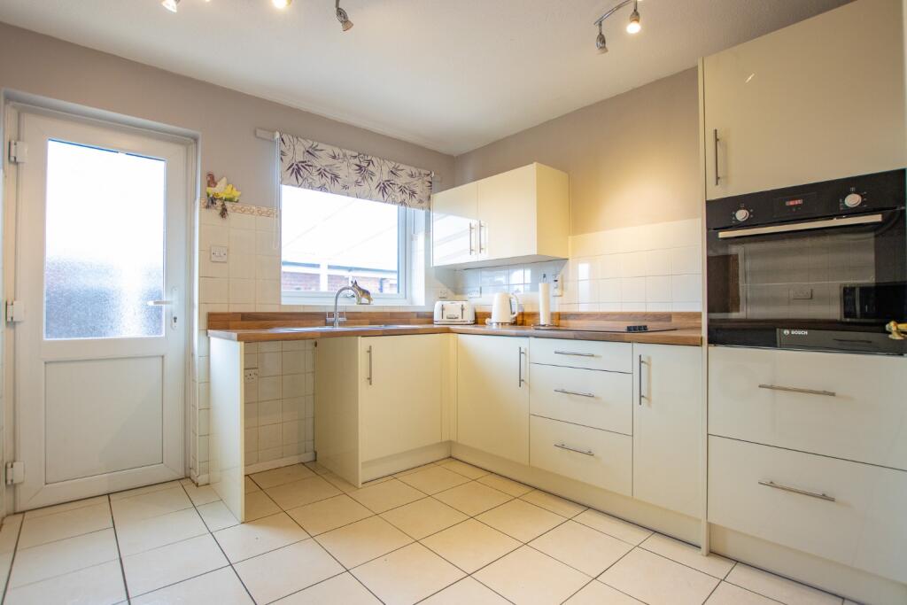 Rolfe Crescent, Heacham photo 4