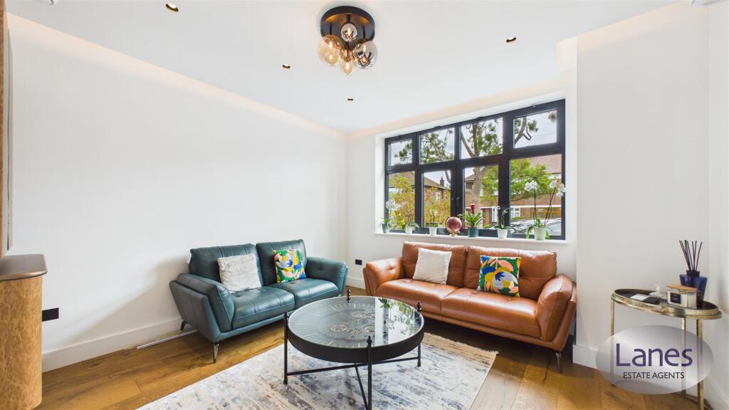 House in London, Carterhatch, Southbury - View 5
