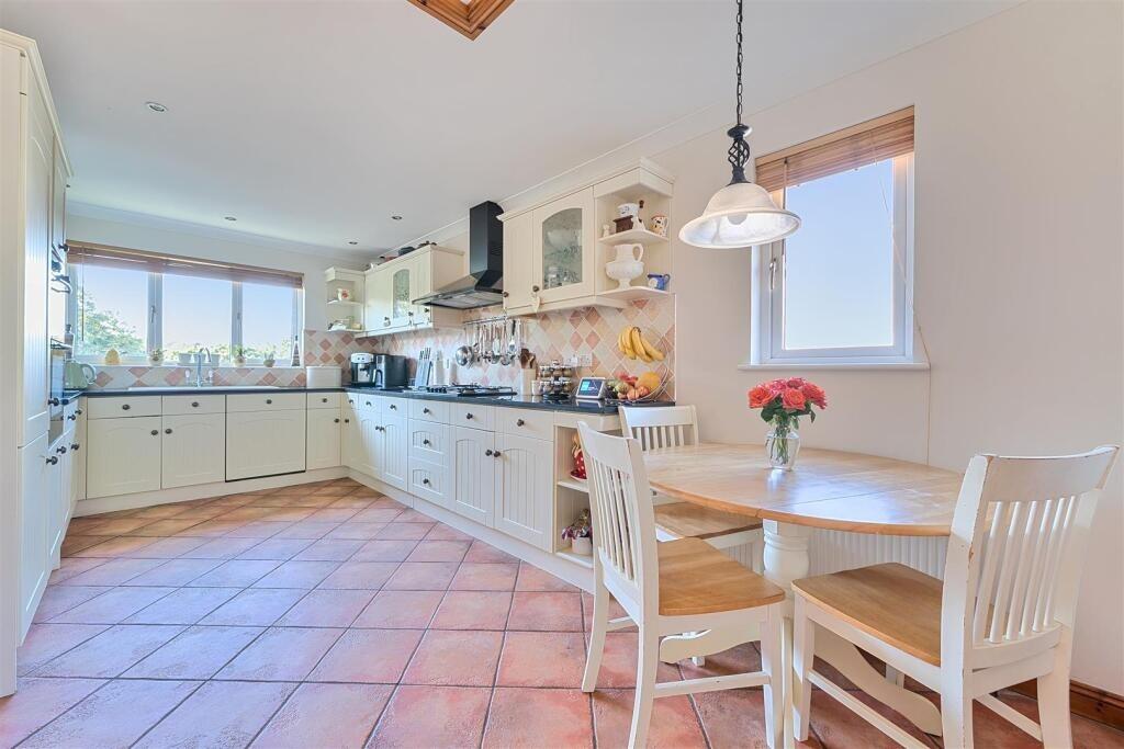 Spacious family home, Helston – pohled 5