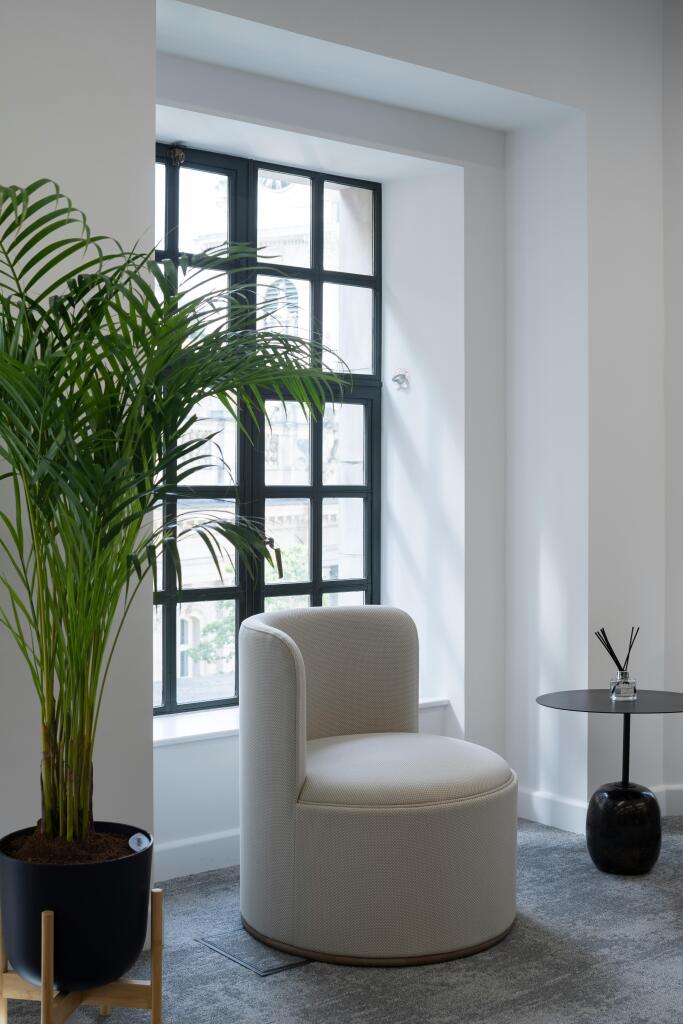 36-38 Cornhill - Interior - 4F 09.jpg