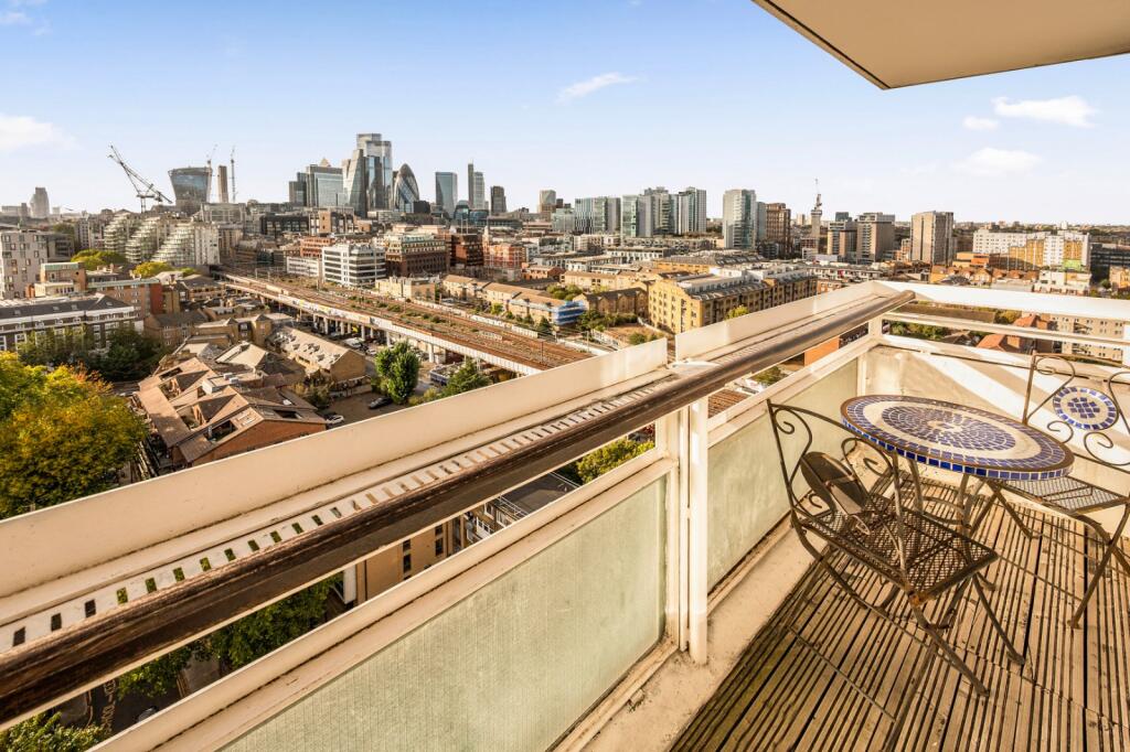 Apartment in London - More
