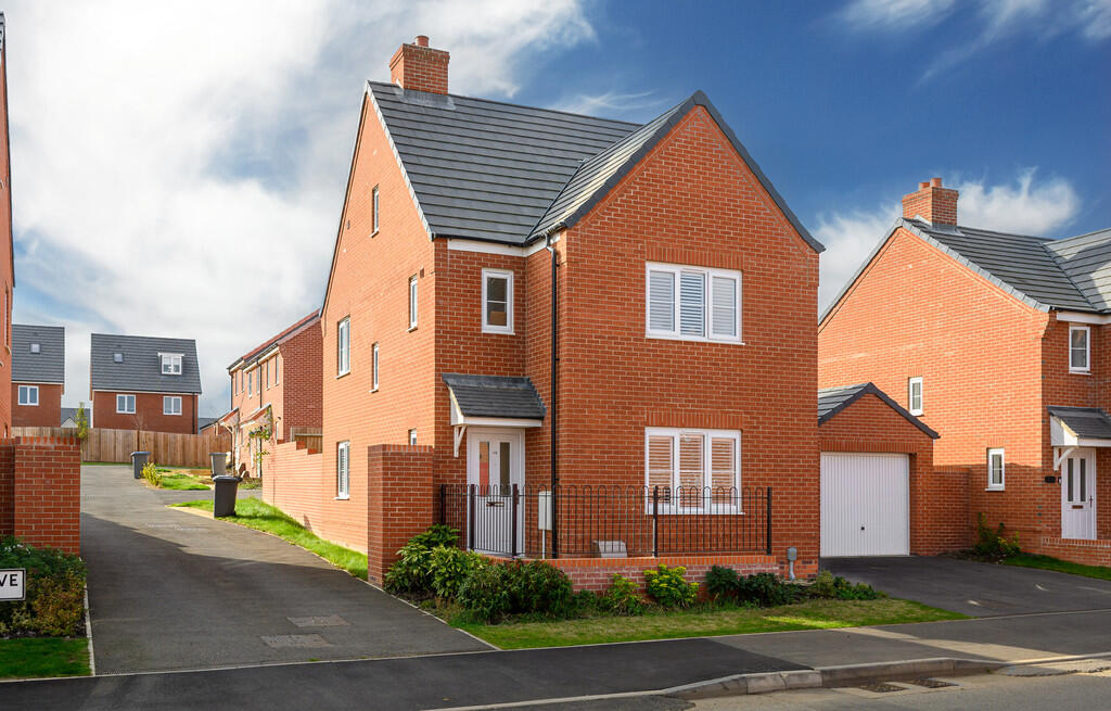 4-bed detached on Cowpasture Drive, Felixstowe, £365,000