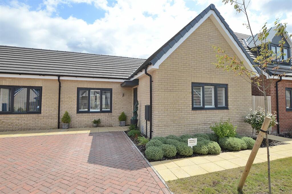 Main image of property: 8 Hotchkin Gardens, Woodhall Spa