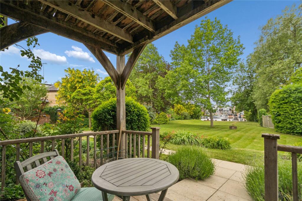 Remenham Row, Wargrave Road, Henley-on-Thames, Oxfordshire, RG9 - View 3