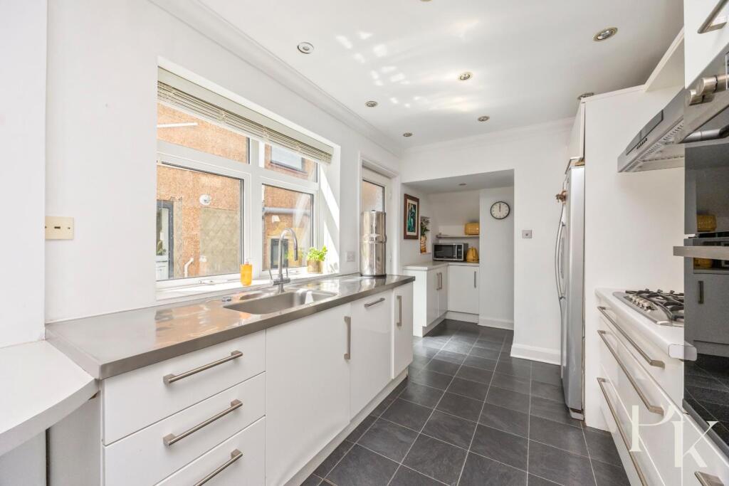 Berriedale Avenue, Hove - View 6