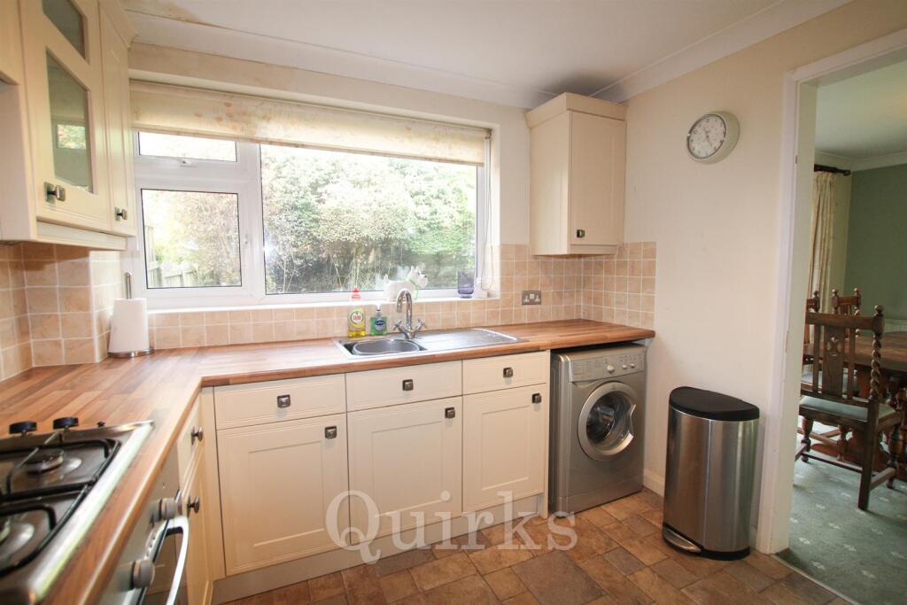 Kelvedon Close, Billericay photo 4