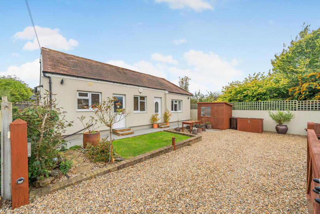 Main image of property: SALE AGREED BY KAYLEIGH STEVENS