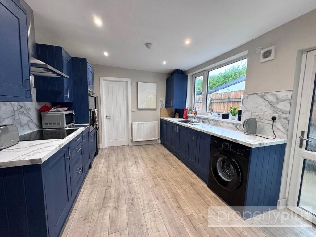 House in Aberdare, Aberaman North - View 2