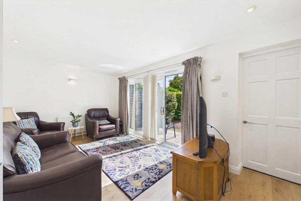 House in Reading - View 4