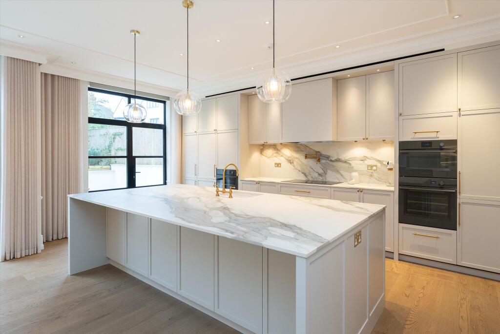 Parkside Avenue, Wimbledon, London, SW19 photo 4