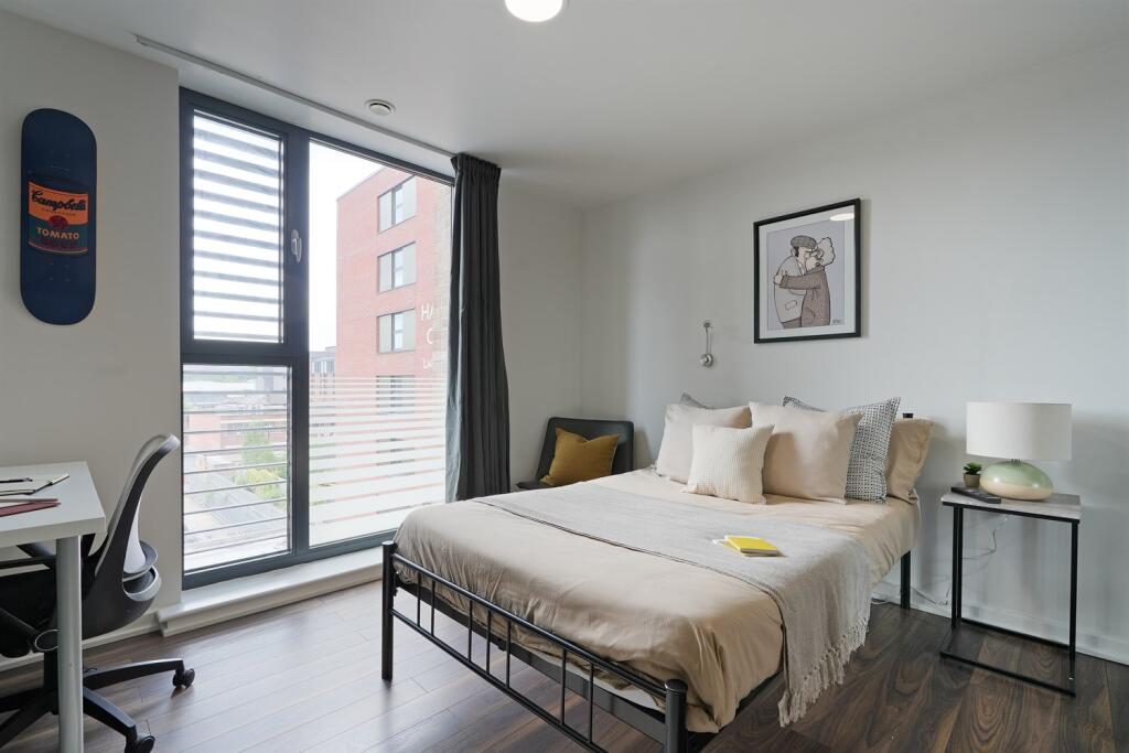 Apartment in Sheffield - View 3