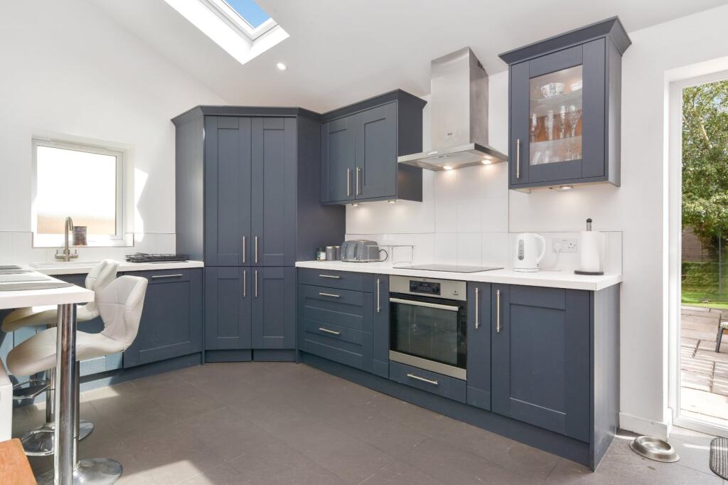 House in Southend-on-Sea, Essex - View 2