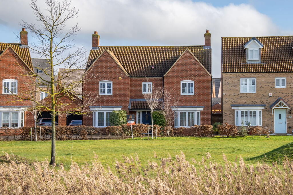 Main image of property: Fieldfare View, Wixams