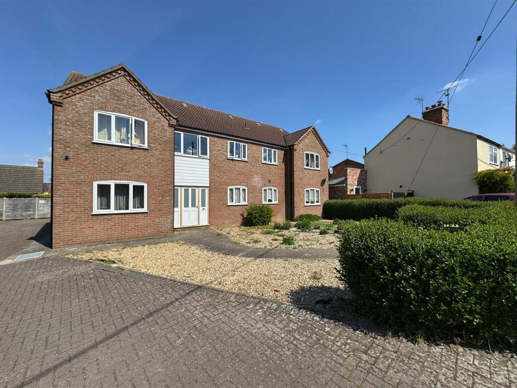 Main image of property: Cradge Bank, Spalding
