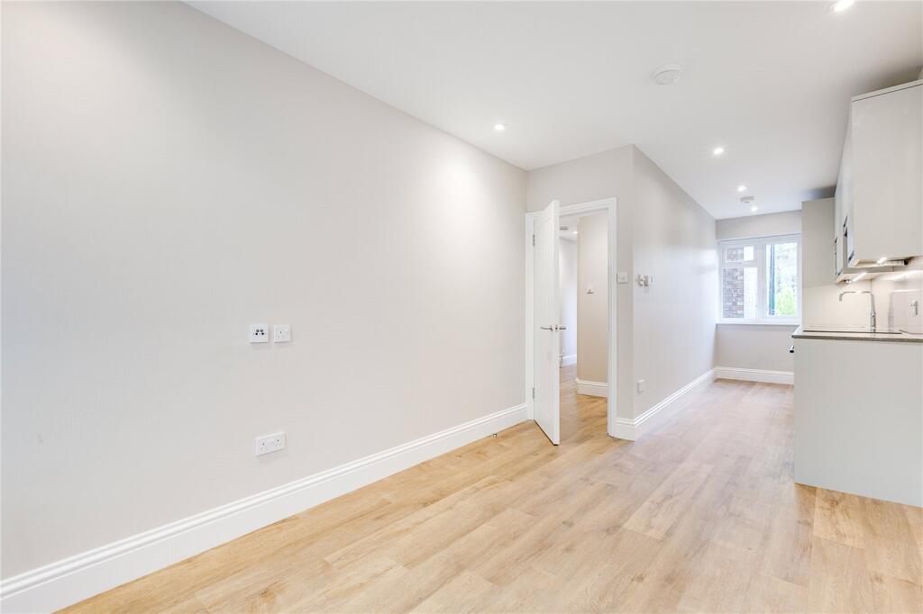 Parkway, Camden, NW1 - View 5