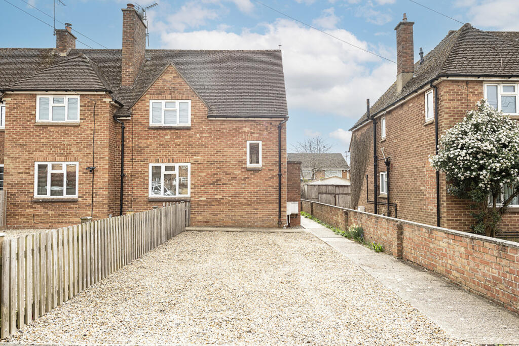 Main image of property: Brays Meadow, Amersham, HP6