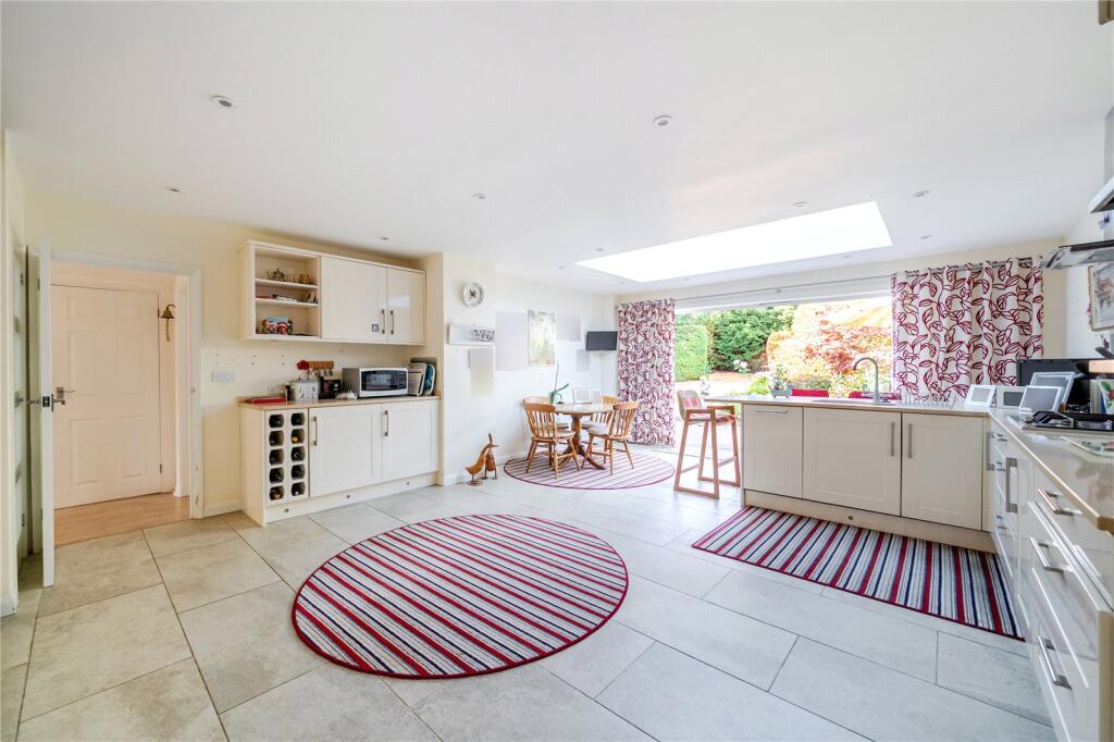 House in Elmbridge, Surrey - View 4