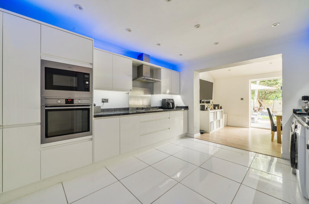House in Reading, Wokingham - View 2