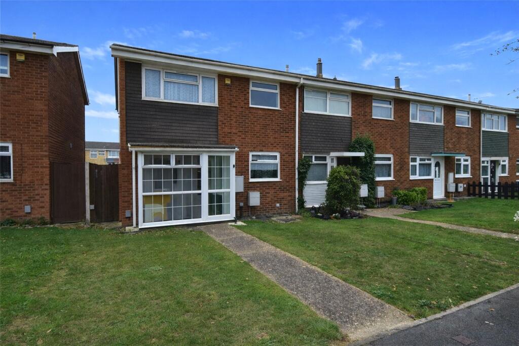 3-bed terraced on Kirton Way, Houghton Regis, Dunstable, Bedfordshire, LU5, £325,000
