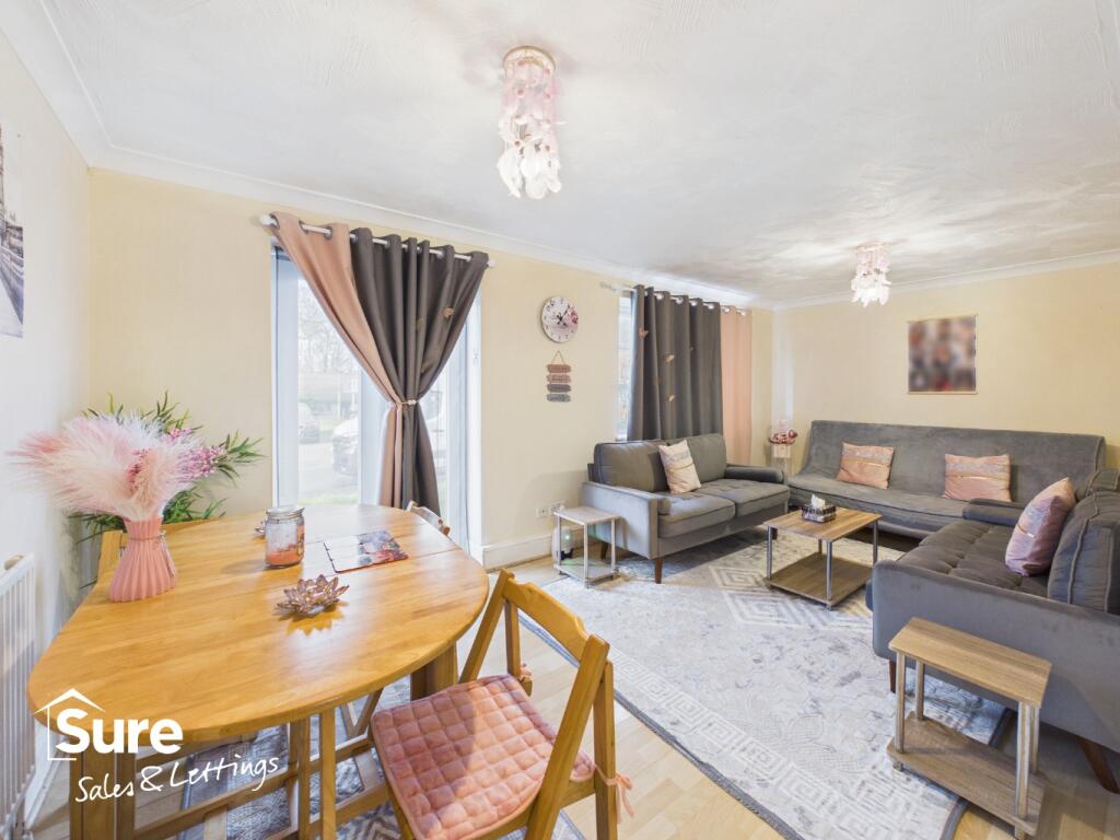 Main image of property: Bathurst Road, Hemel Hempstead, Hertfordshire, HP2 5RU