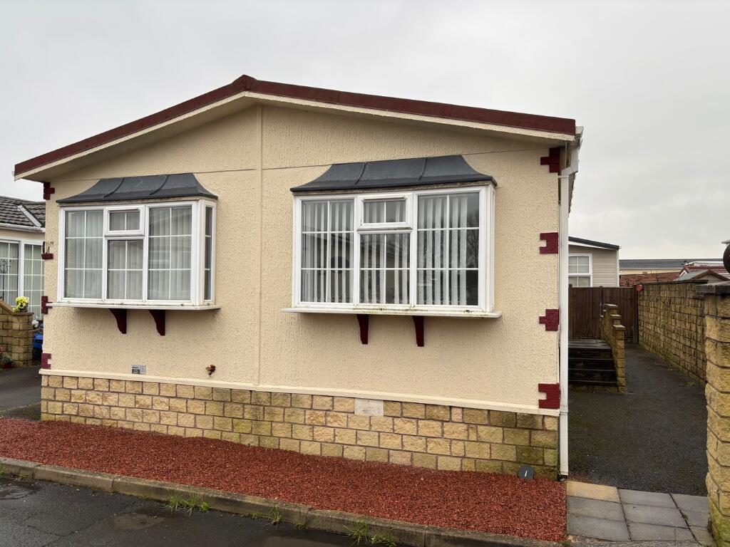 2-bed caravan on 10 Westminster Close, £79,995