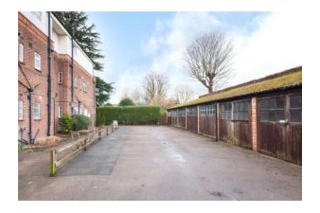 London Road, Twickenham, TW1 - View 3