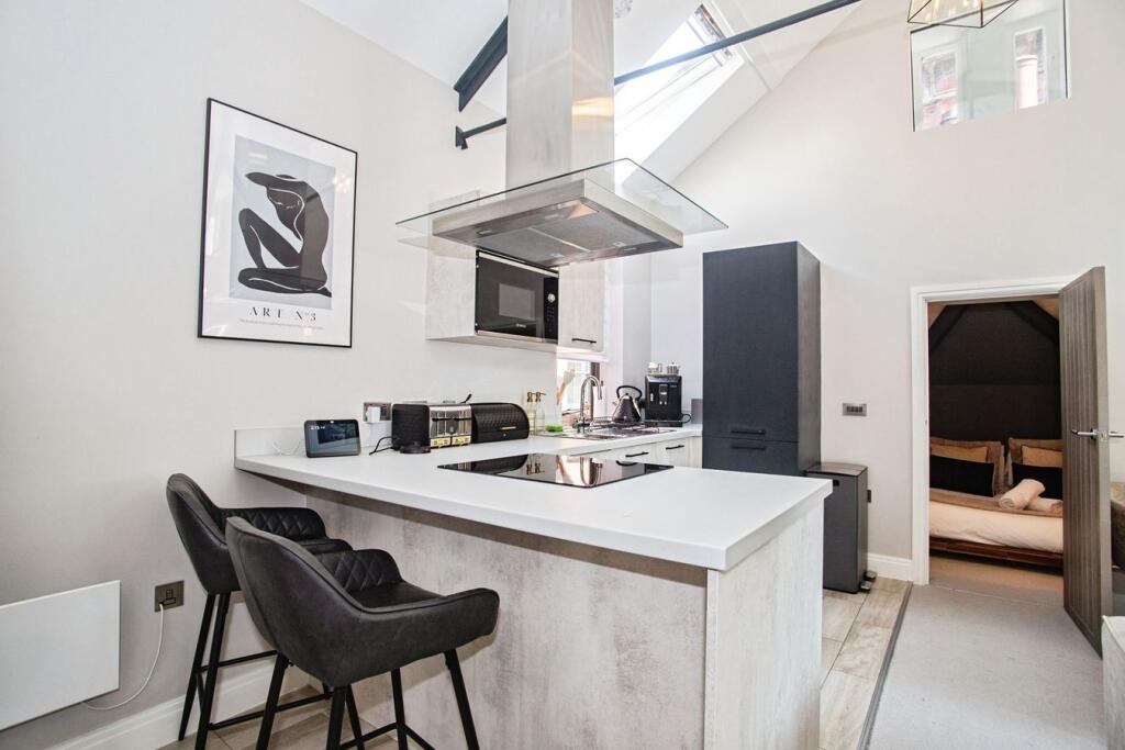 Apartment in Manchester, Central Retail District, City Centre - More