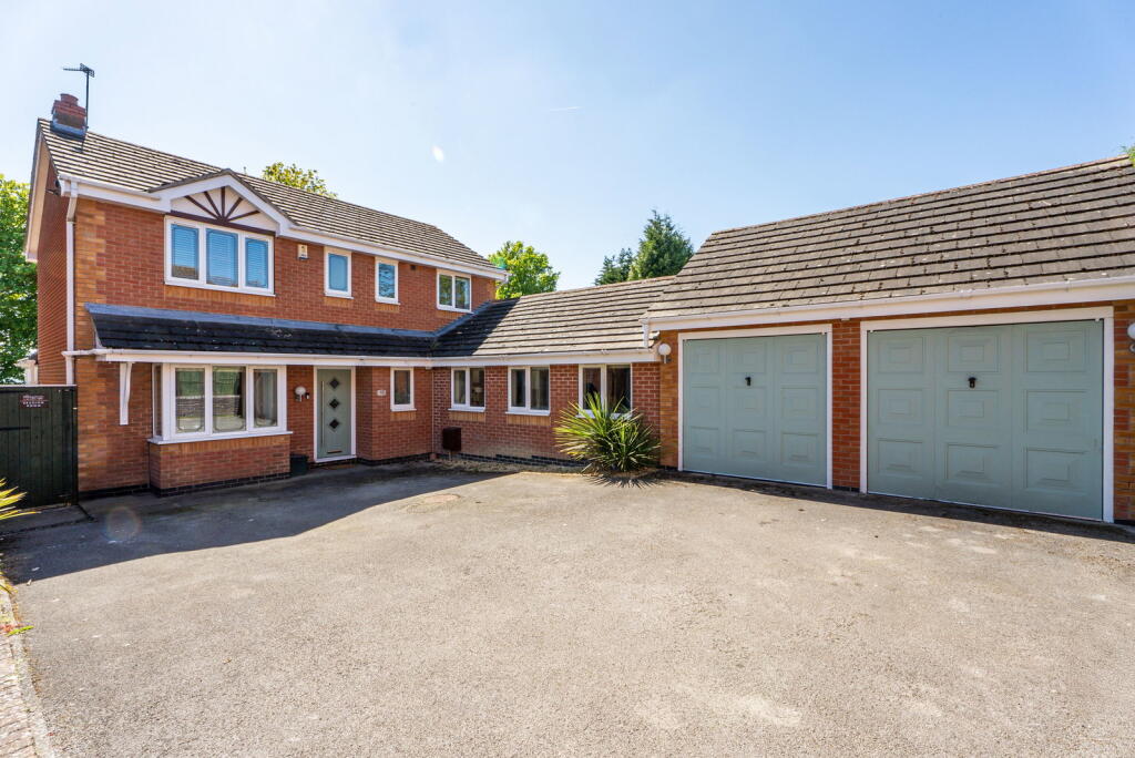 Main image of property: Kensington Gardens, Carlton, NG4