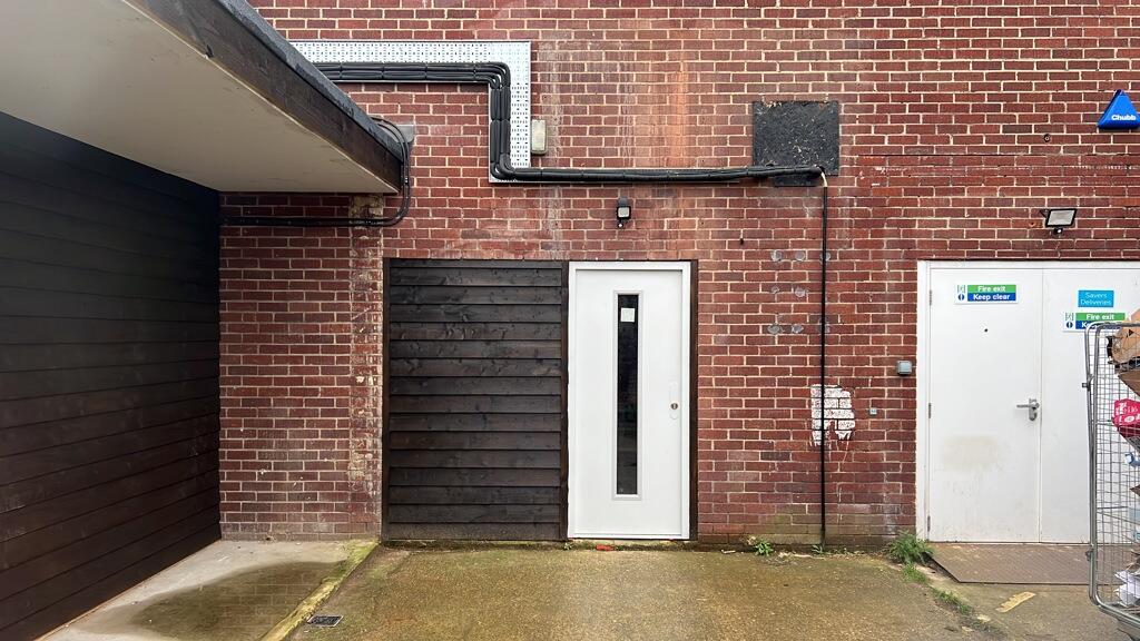 Drake House, 17A High Street, Gosport, Hampshire, PO12 1BX photo 5