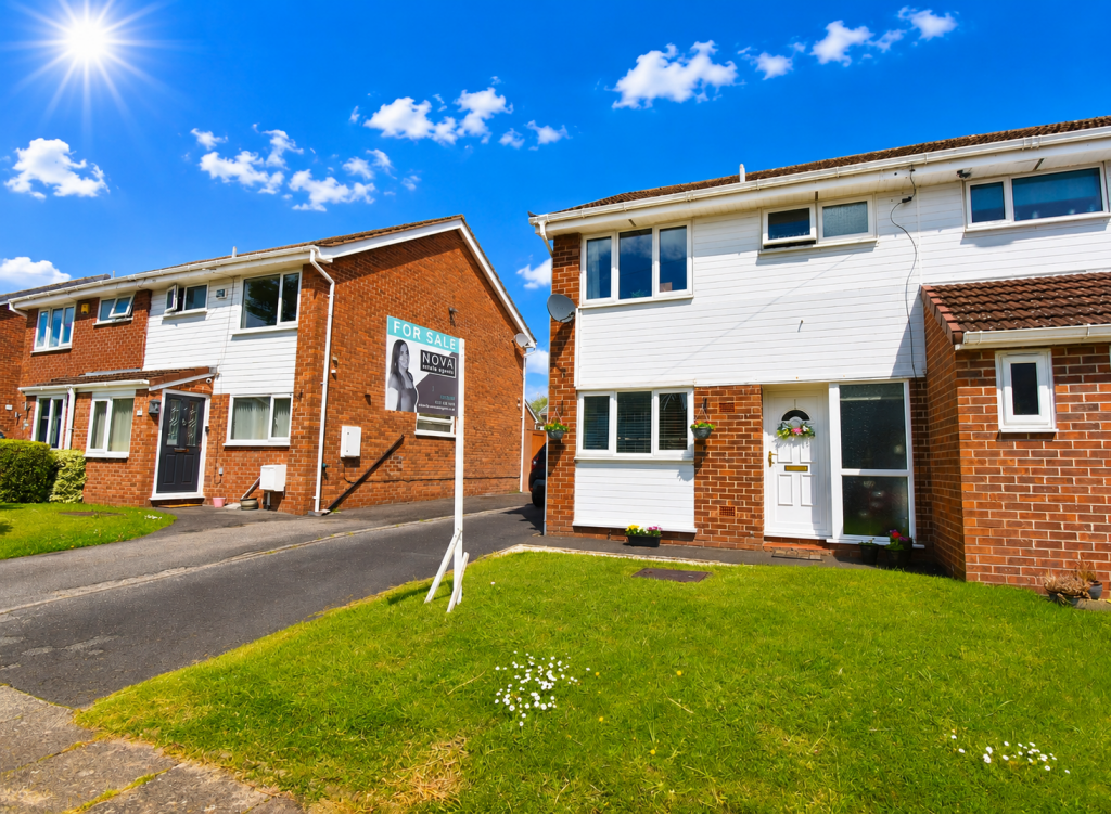 Main image of property: Minton Way, Widnes, WA8 9RA