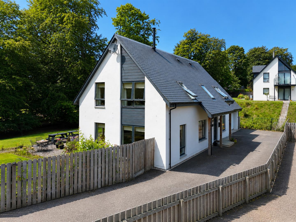 Main image of property: 1 Lodge Park, Fort William Road, Newtonmore
