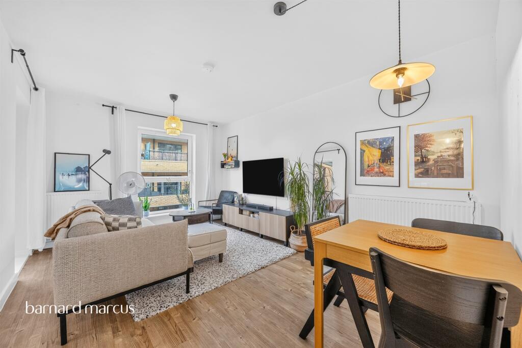 Apartment in London, Hackbridge - View 4