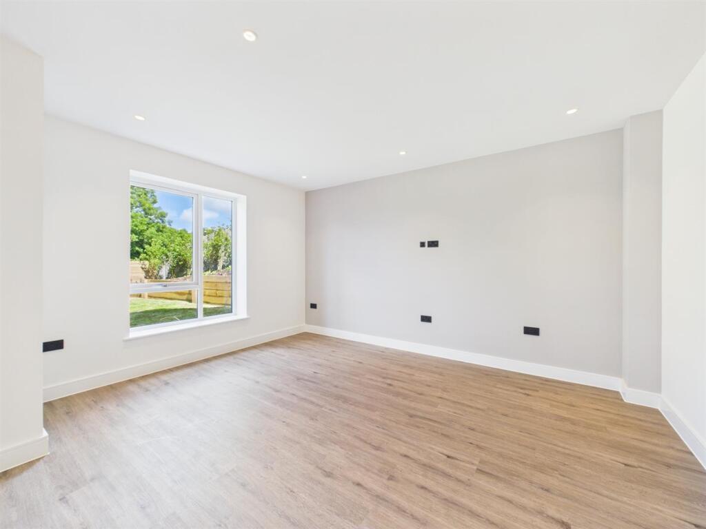 Cliff Britton Close, Tabernacle Road, Hanham, Bristol photo 4