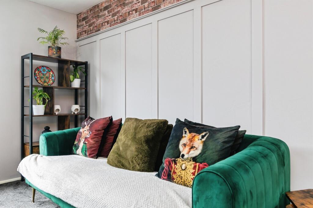 Apartment in Nottingham, Bestwood Park Estate - View 4