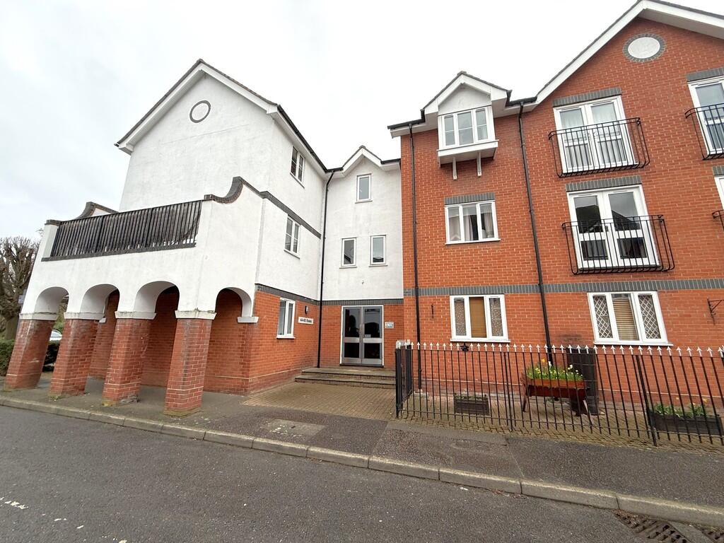 Main image of property: Victoria Chase, North Station Road