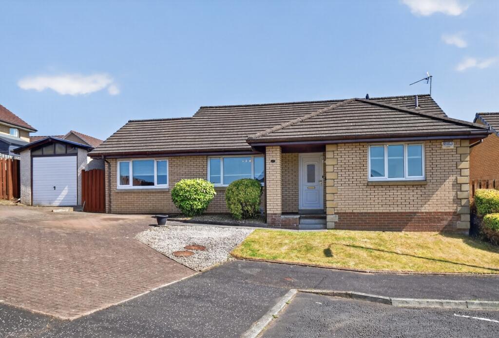 Main image of property: 33 Moffat Wynd, Saltcoats, KA21 6GA