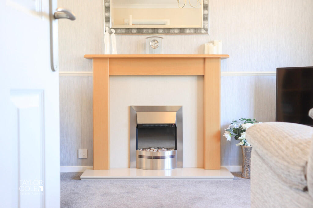 House in Tamworth, Staffordshire - View 4