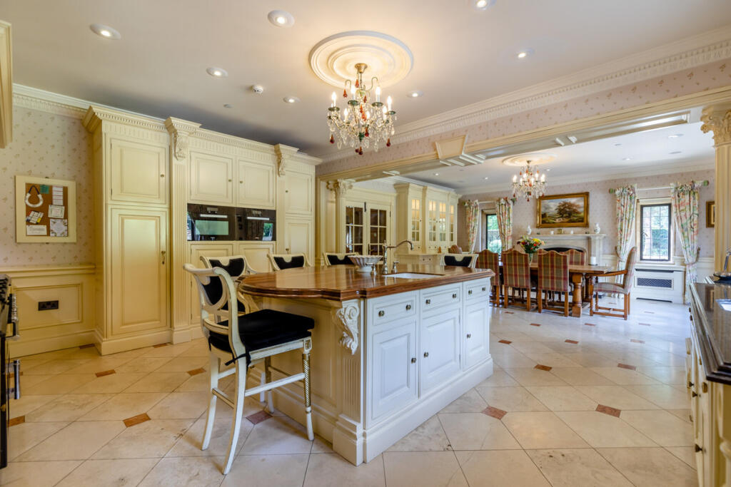 House in Northampton - View 5