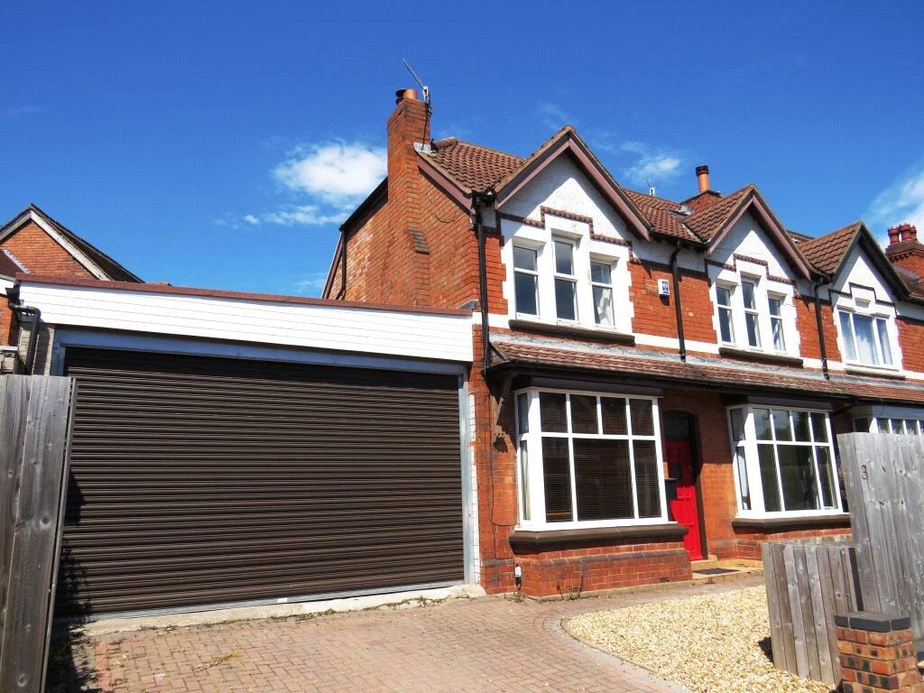 Main image of property: Middlemore Road, Northfield, Birmingham, West Midlands, B31