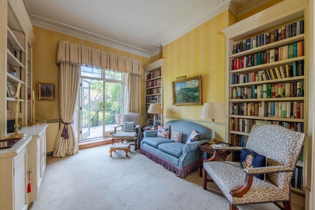 Addison Avenue, Holland Park - View 5