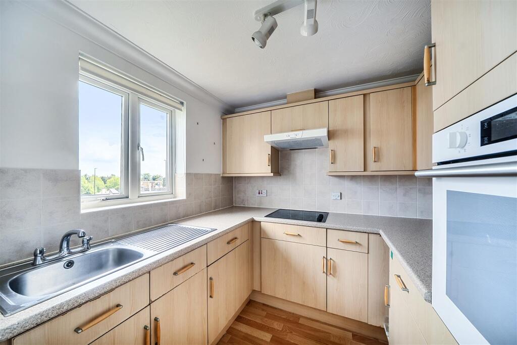 Apartment in Southampton - More