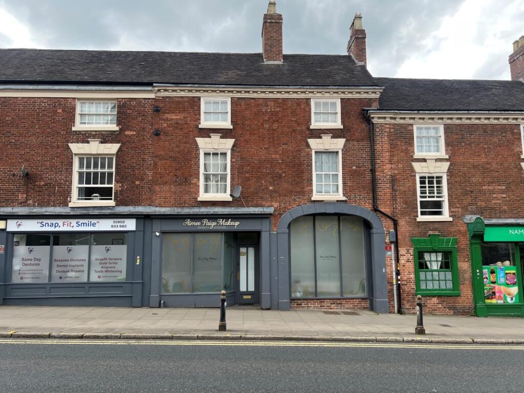 Main image of property: 31 Snow Hill, Wolverhampton, WV2 4AG