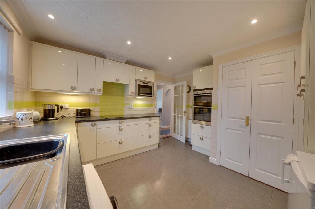 Hallmark Close, Lakenheath, Brandon, Suffolk, IP27 photo 3