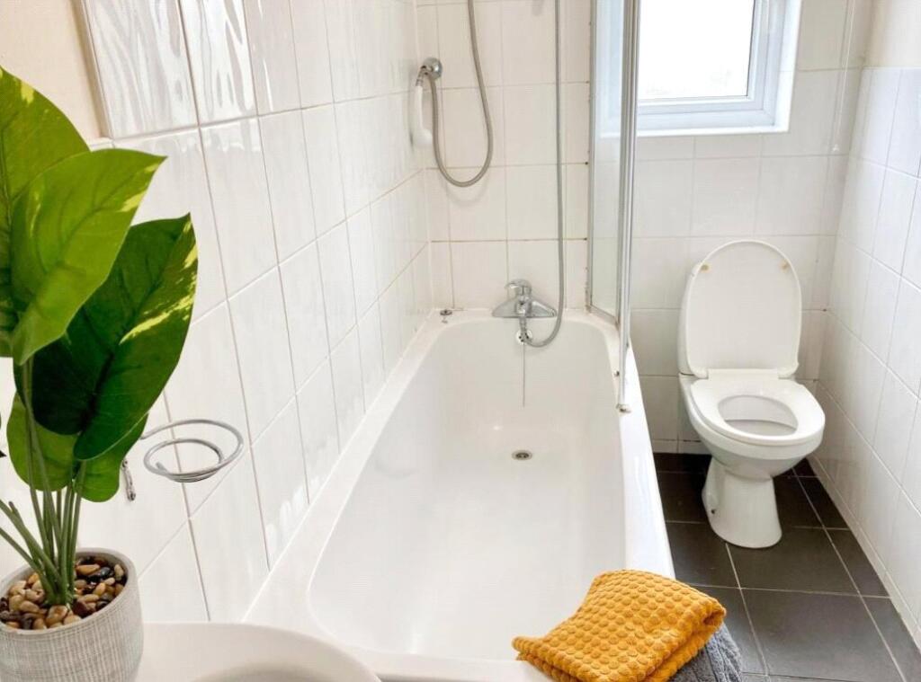 Apartment in London - More