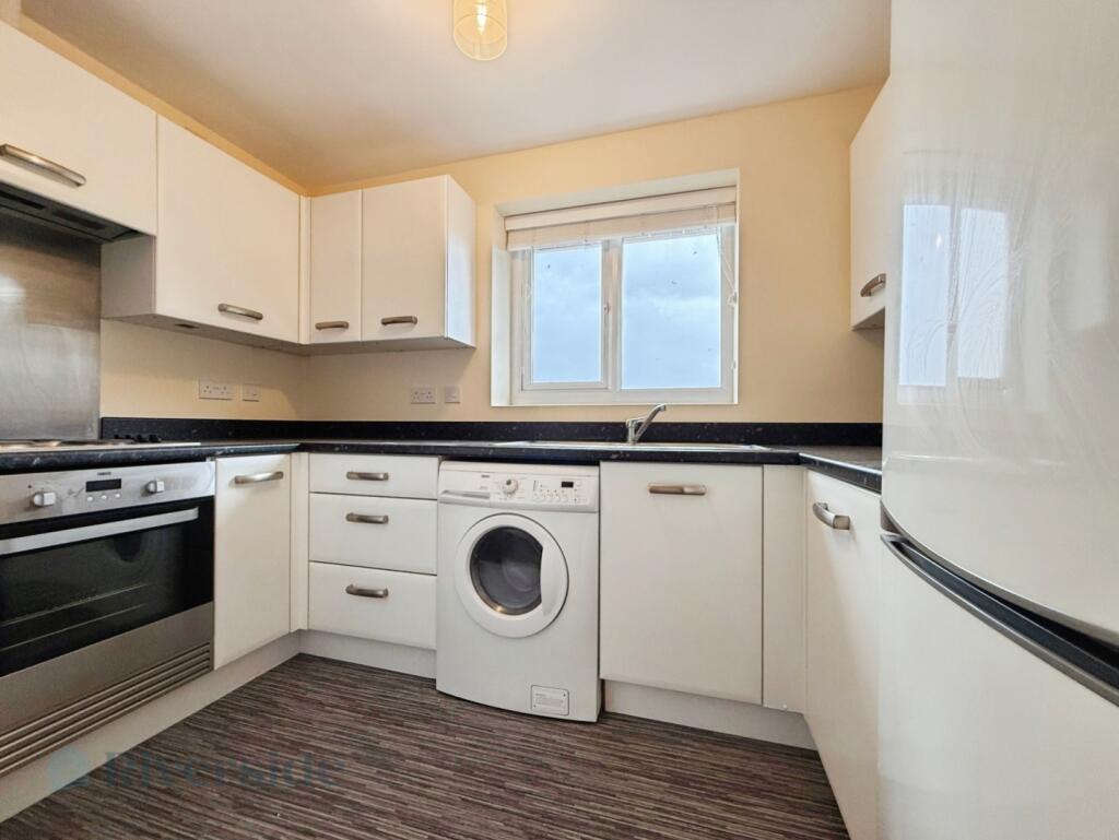 Apartment in Hull - View 5