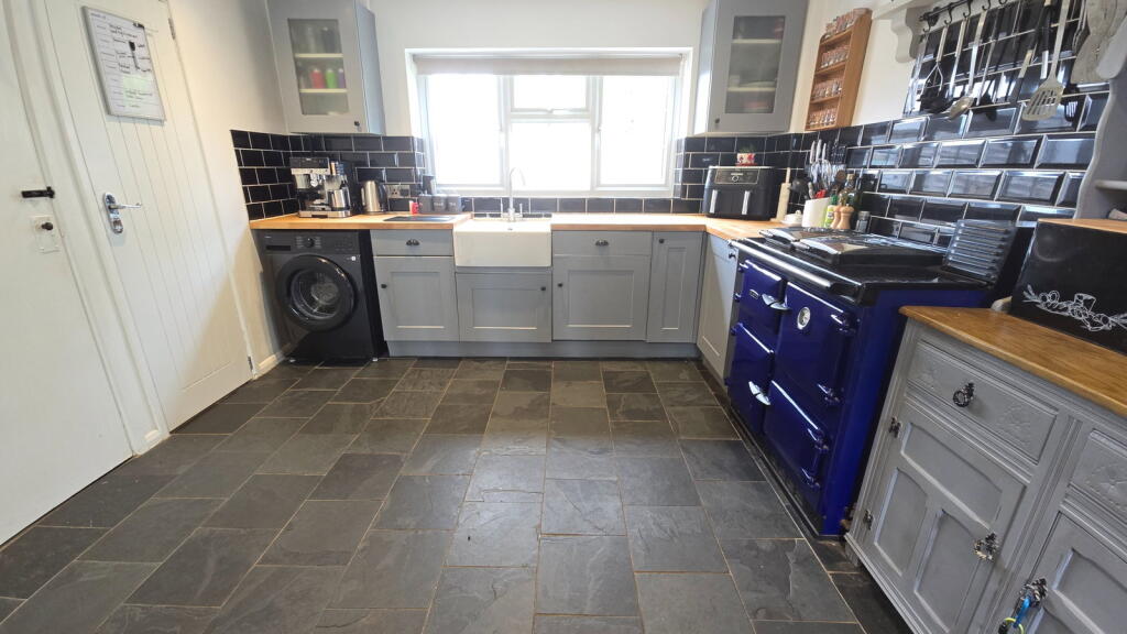 House in Compton, West Berkshire - View 6